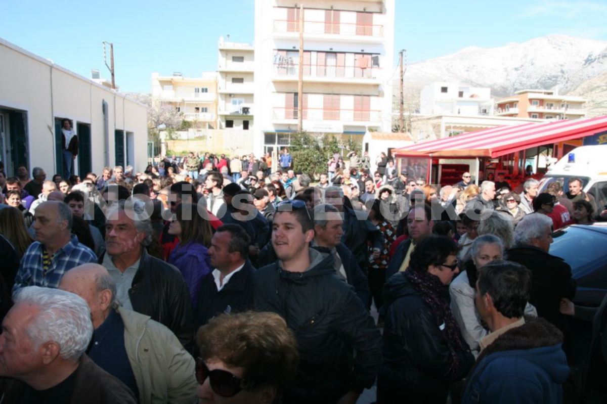 Λήξη… πολιορκίας στο νοσοκομείο Καρύστου – Φυγαδεύτηκε ο διοικητής