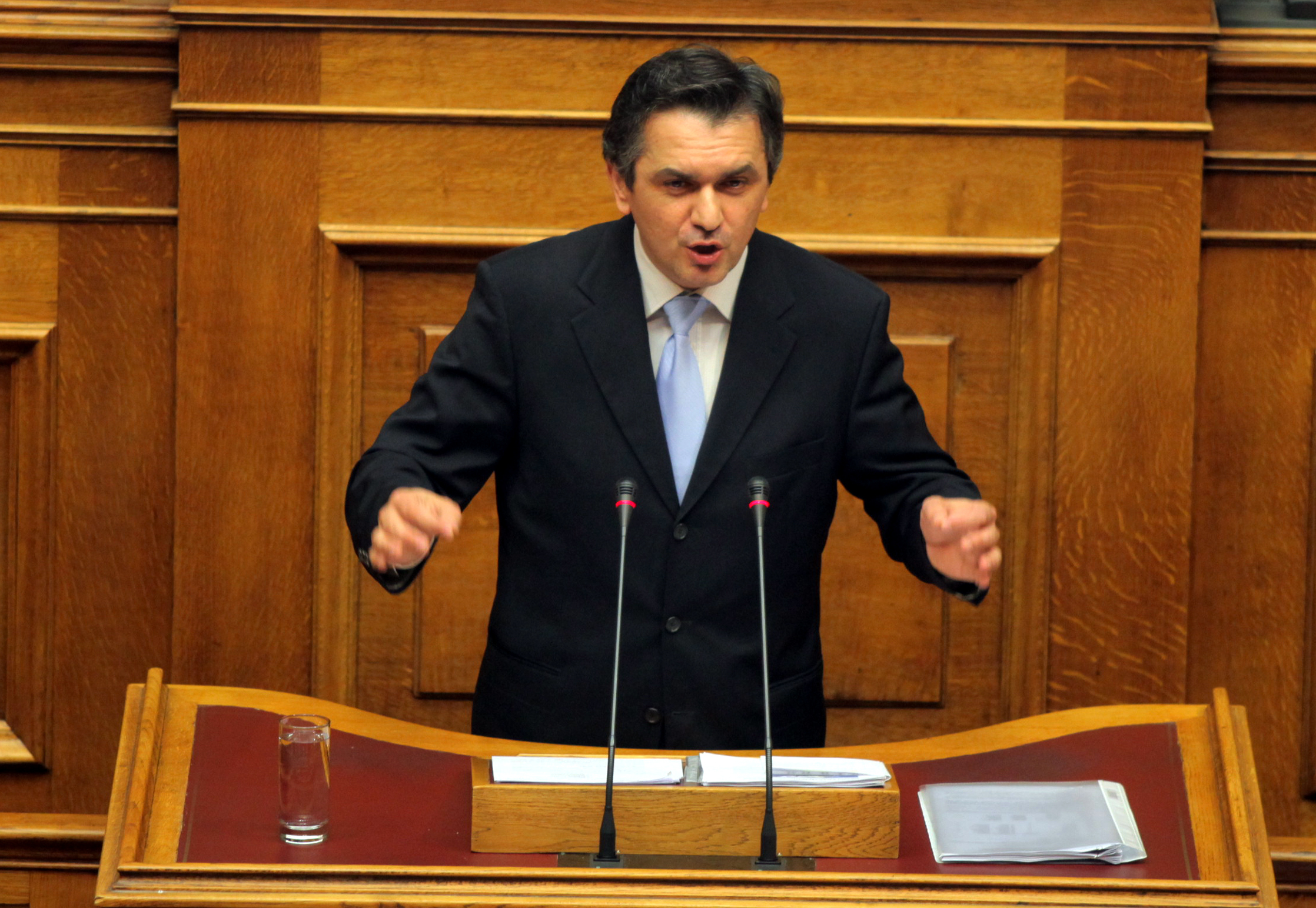 Ο ανεξάρτητος βουλευτής Κασαπίδης δεν δίνει ψήφο εμπιστοσύνης