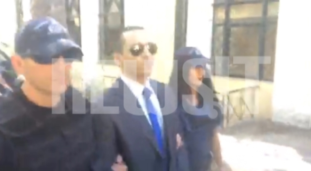 Κασιδιάρης:”Οι κλέφτες στη Βουλή”
