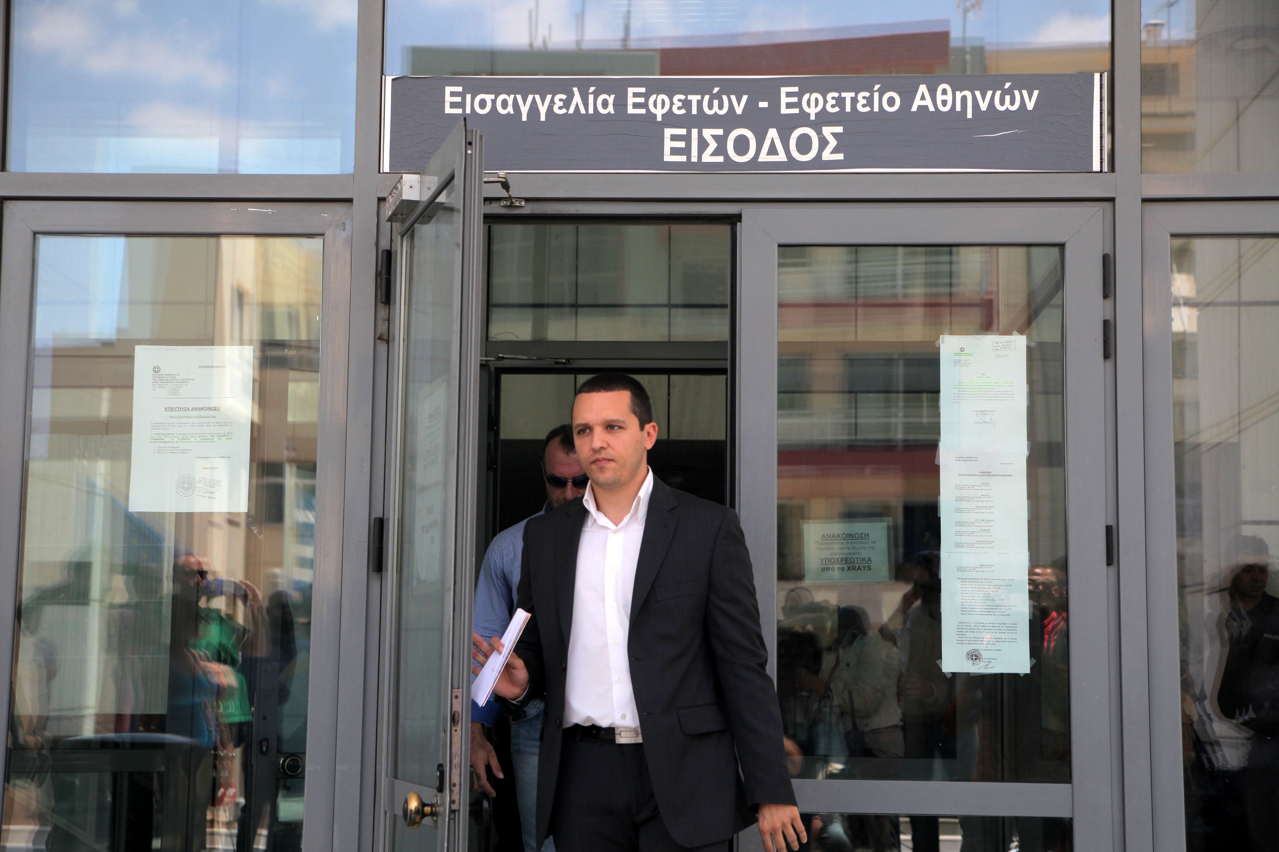 Θέμα χρόνου η δίκη της Χρυσής Αυγής – Ευρήματα βόμβα στα χέρια των δικαστών