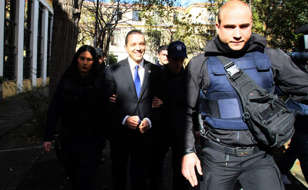 Ο εισαγγελέας ζητάει άρση ασυλίας Κασιδιάρη για τα “ανθρώπινα σκουπίδια”