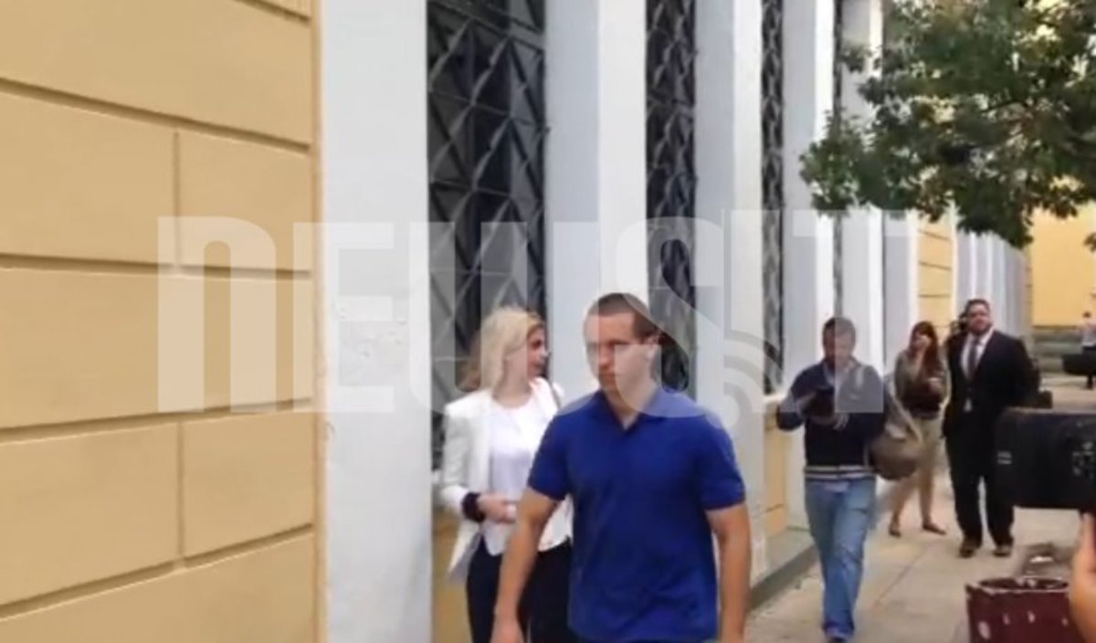 Χειροκροτήματα στον Κασιδιάρη