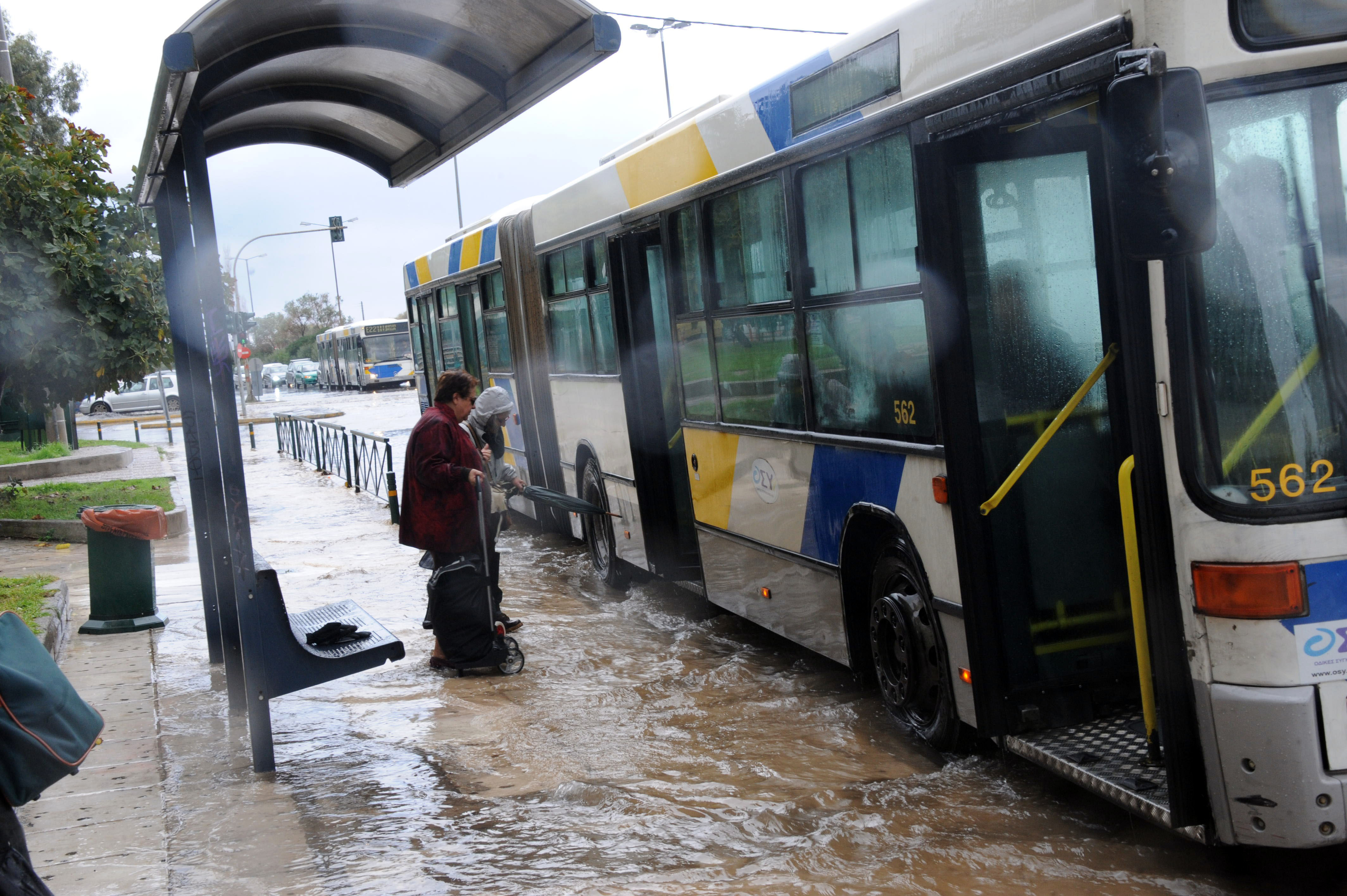 Χειμωνιάτικος… Ιούνιος! Έρχεται κακοκαιρία σε όλη τη χώρα την Τετάρτη