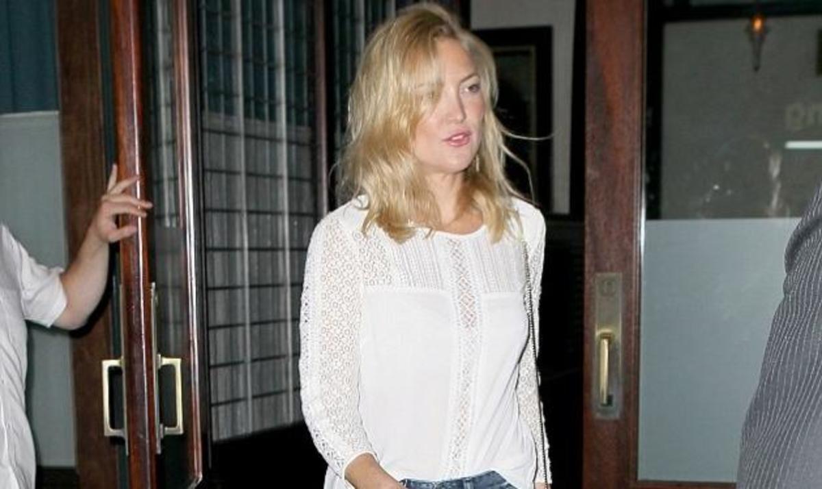 Σέξι με καυτό σορτσάκι η Kate Hudson!