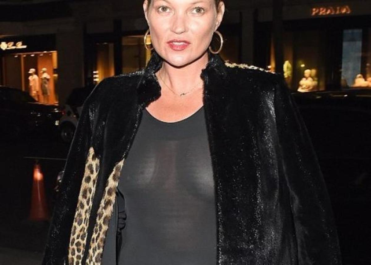 H 43χρονη Kate Moss, μας τα… έδειξε όλα! Χωρίς σουτιέν και με διάφανη φόρμα! [pics]