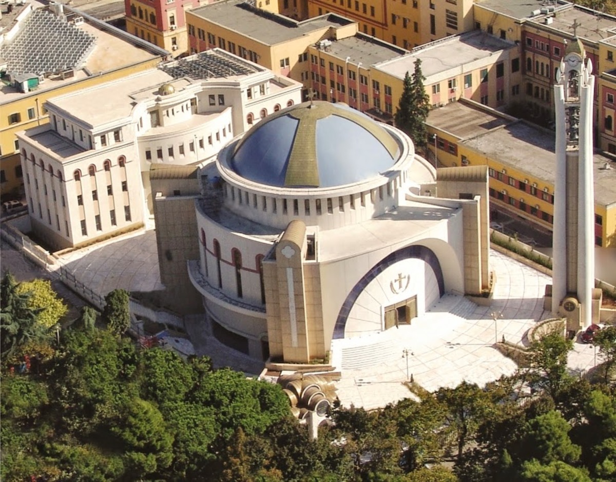 ΤΩΡΑ | Ο Οικουμενικός Πατριάρχης εγκαινιάζει Ναό στα Τίρανα