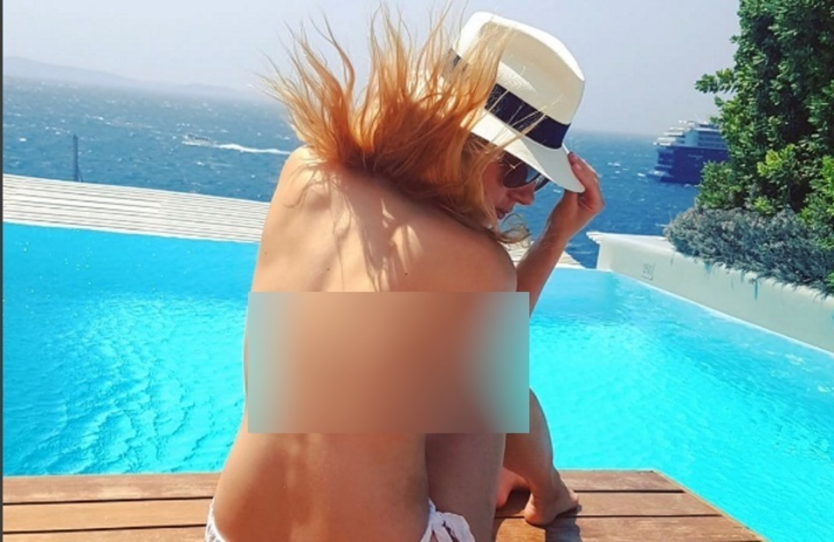 Ποζάρει topless στη Μύκονο και αναστατώνει τον αντρικό πληθυσμό!