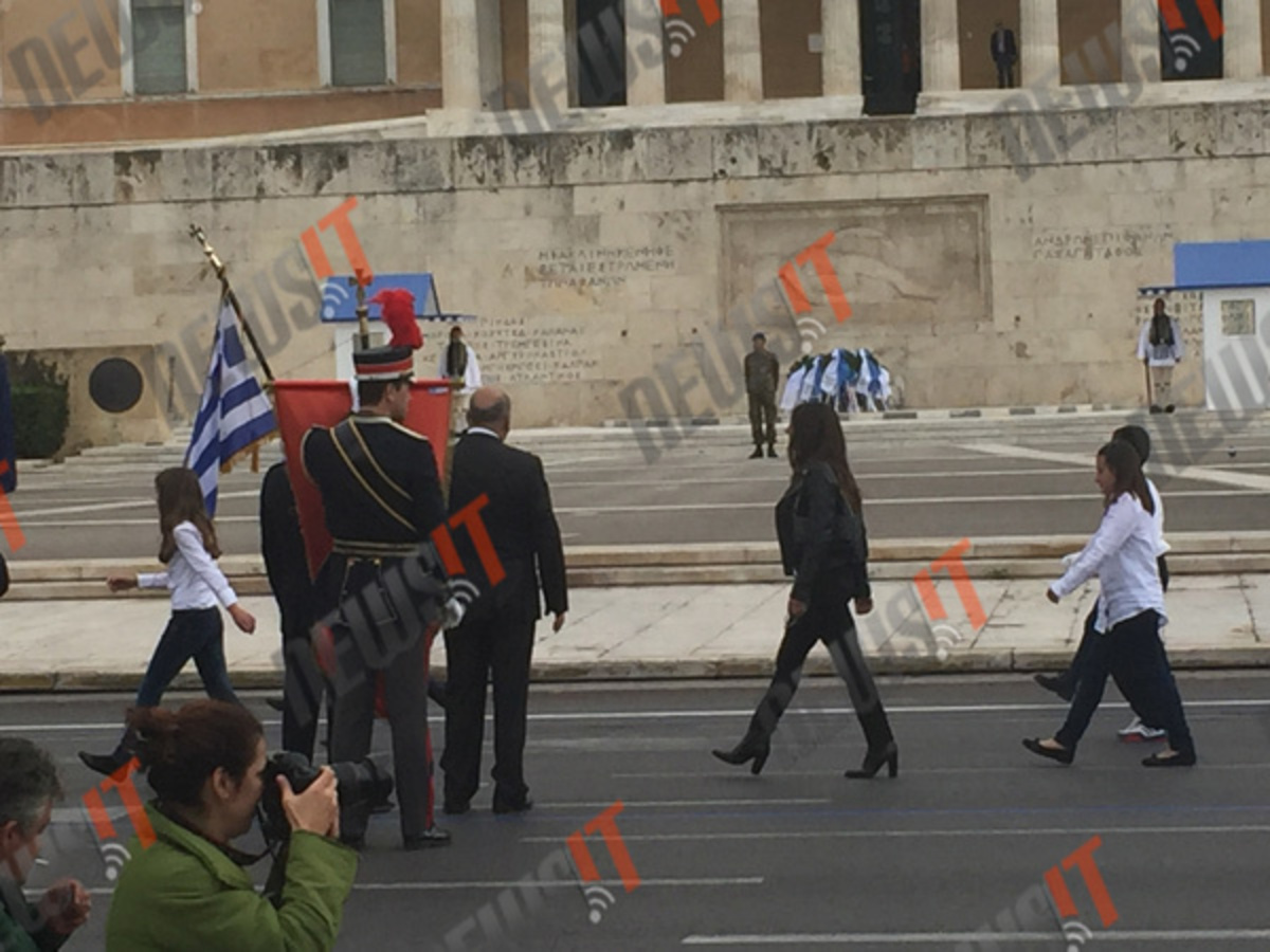 Παρέλαση 25 Μαρτίου: Οι καθηγήτριες που εντυπωσίασαν! ΦΩΤΟ