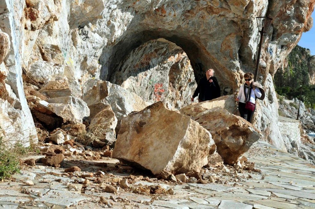 Αχαία: Εκκενώνεται προληπτικά χωριό λόγω των κατολισθήσεων!