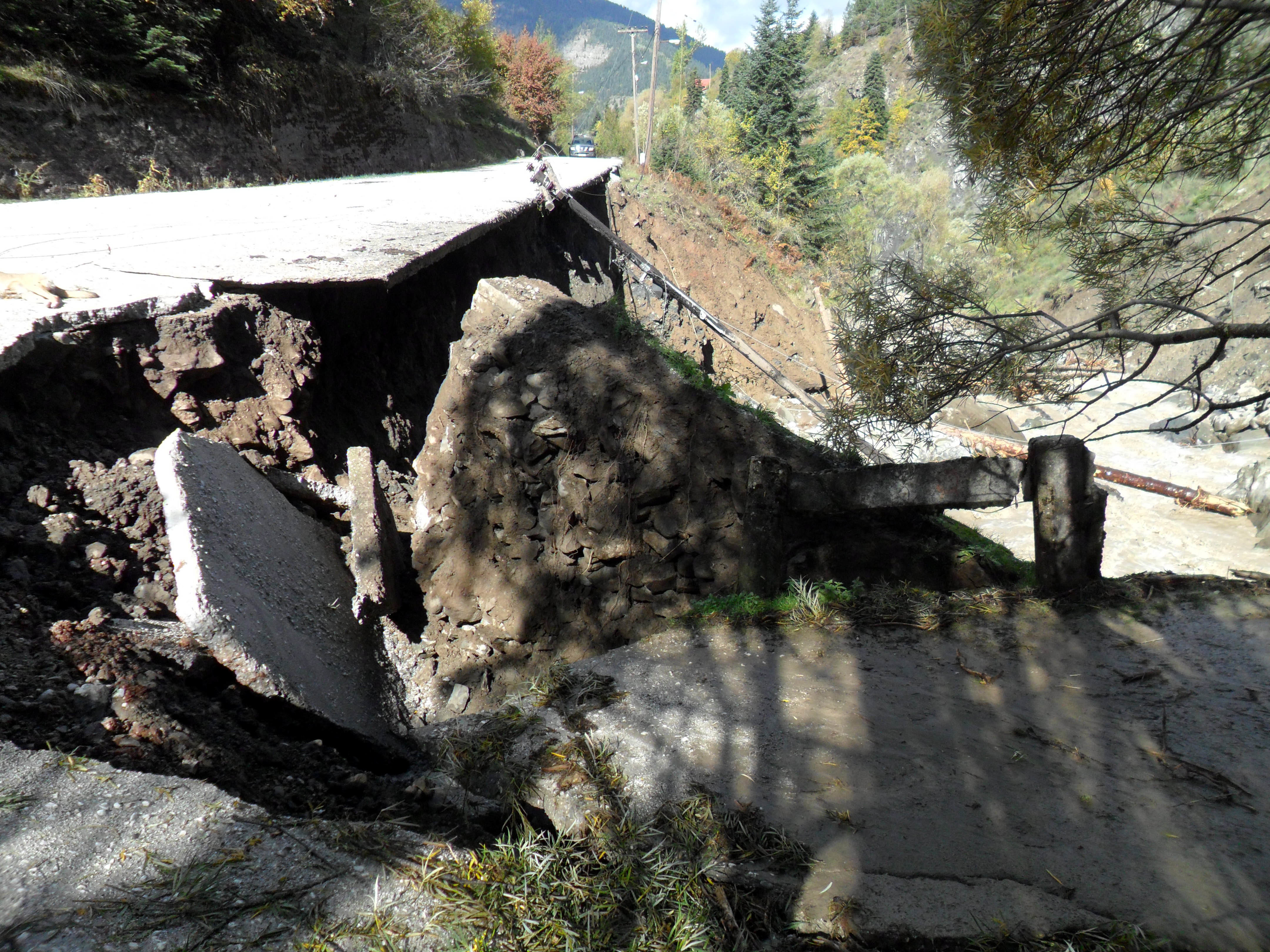 “Βούλιαξε” ολόκληρος ο δρόμος στην Εθνική Οδό Πρέβεζας Ηγουμενίτσας