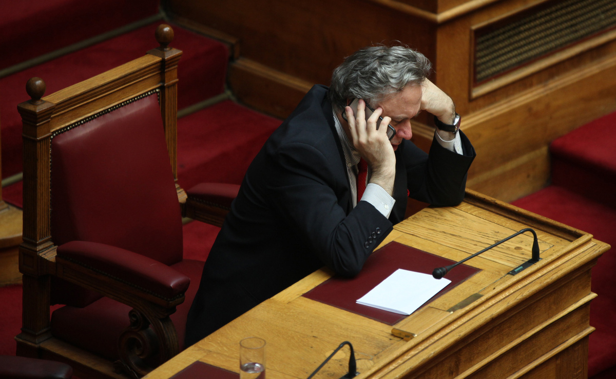 Ο Κατρούγκαλος… διευκρινίζει: Πότε θα μπει… κόφτης στους δημοσίους υπαλλήλους – H αλήθεια του υπουργού για τις συντάξεις