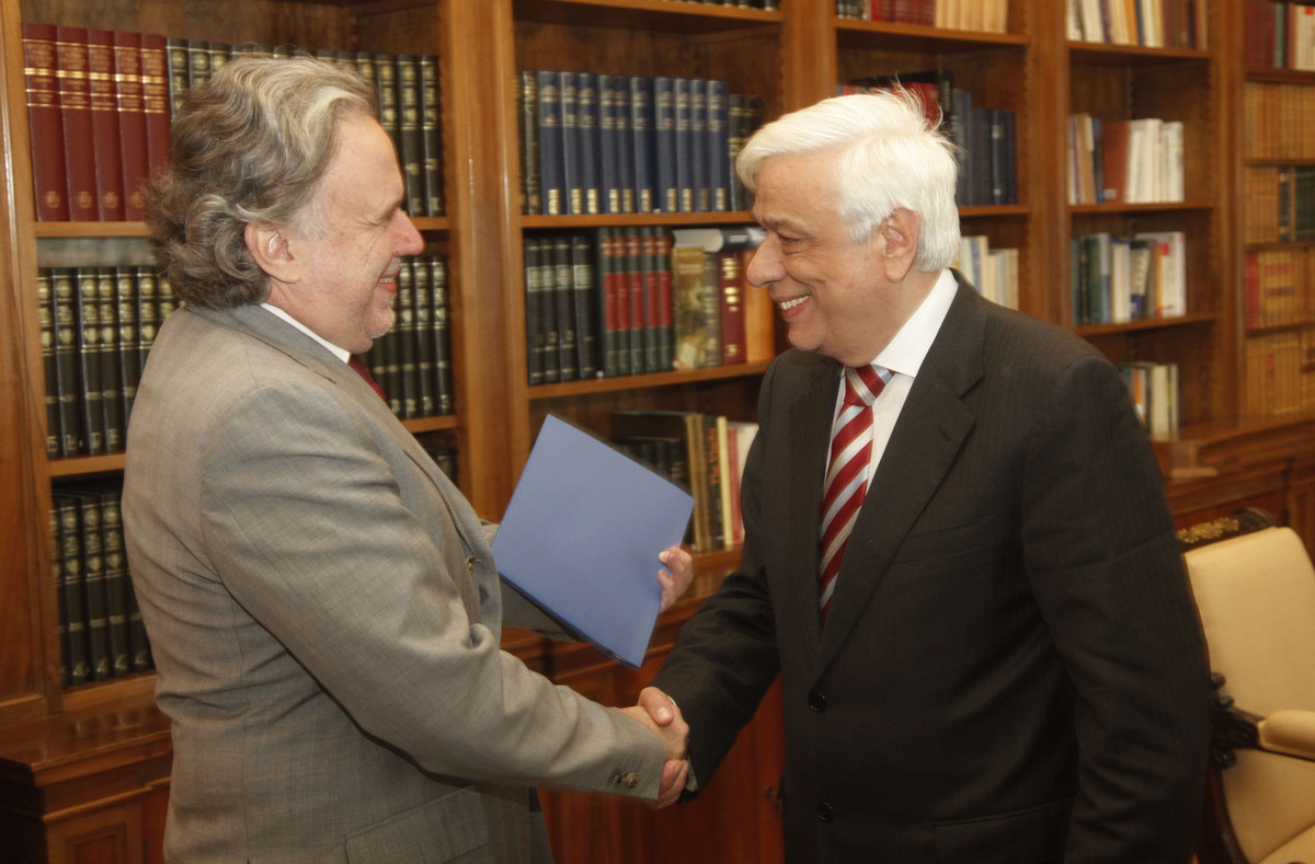 Κατρούγκαλος: Τις επόμενες ημέρες το νομοσχέδιο για τους απολυμένους