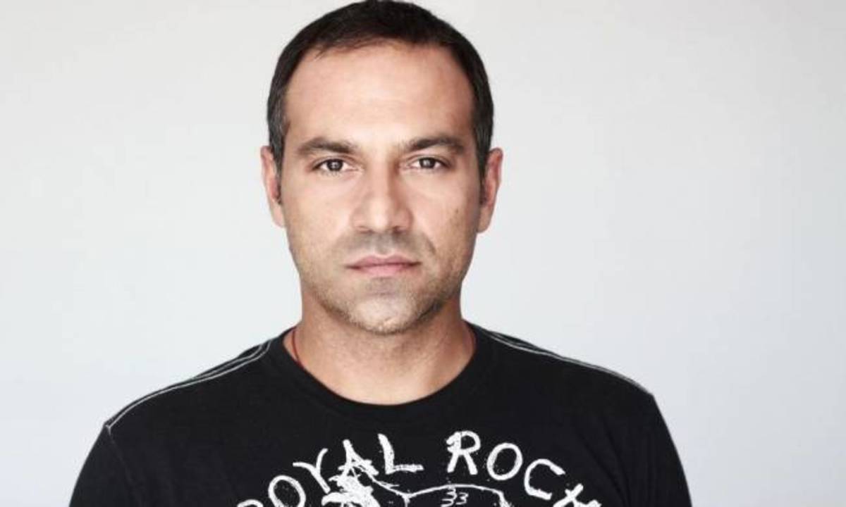 Κρατερός Κατσούλης: «Έφυγε από τη ζωή ο μπαμπάς της Κατερίνας μου»