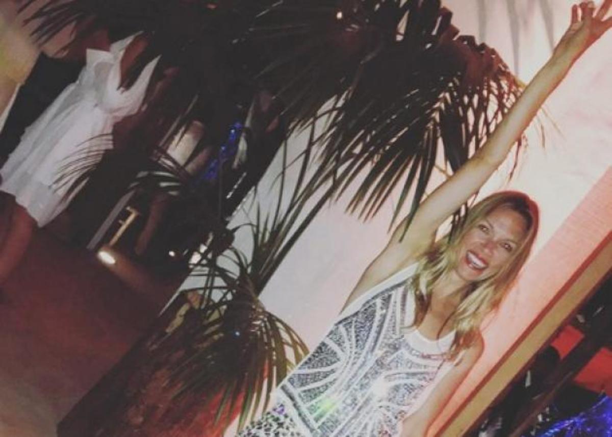 Βίκυ Καγιά: Διακοπές στη Σίφνο με την Μπιάνκα!