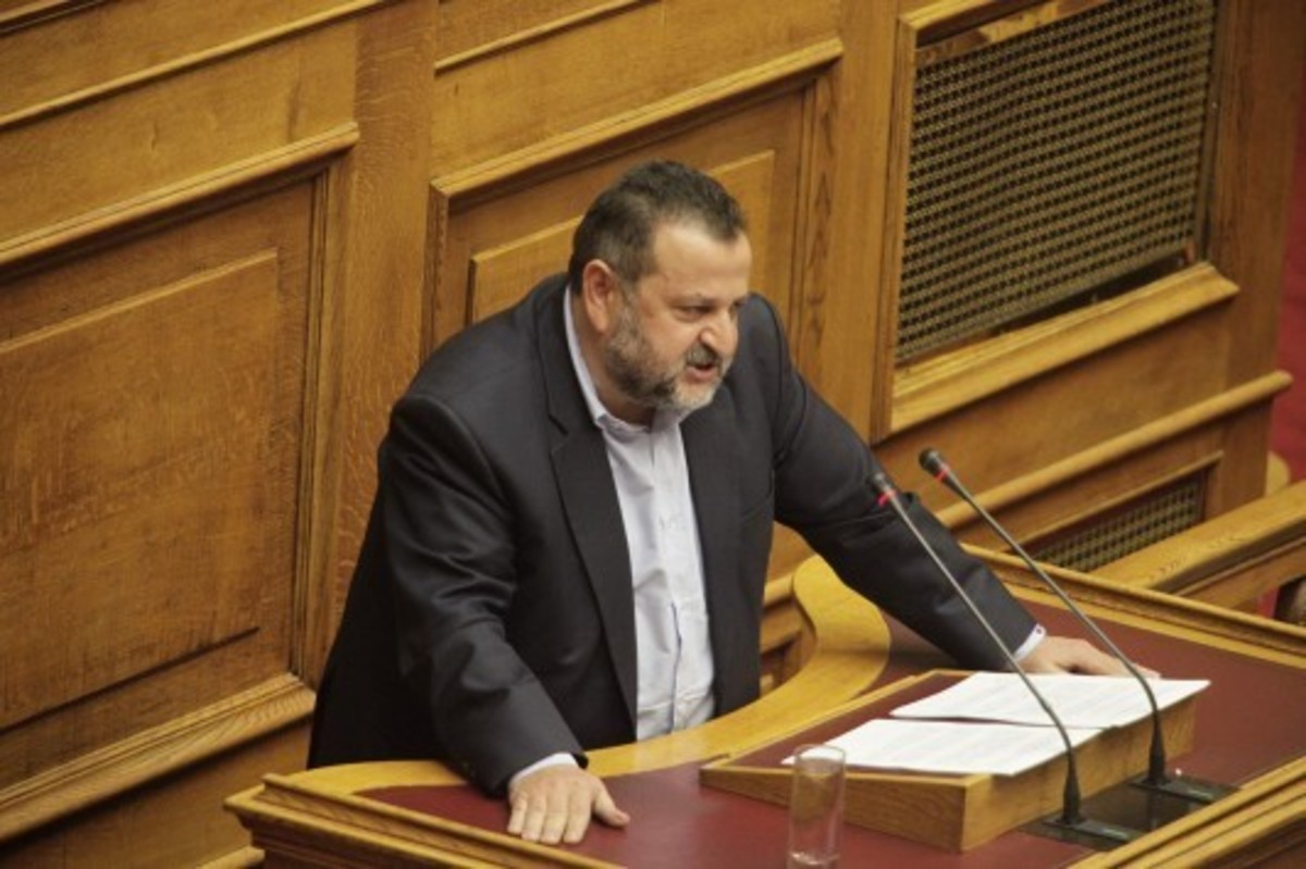 “Καρφί” Κεγκέρογλου για τις προμήθειες στο Προσφυγικό