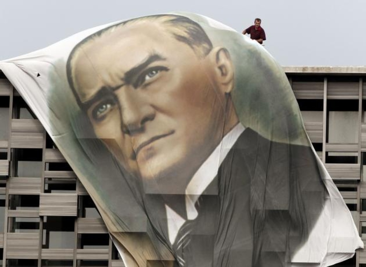 “Έρχεται η ώρα της Τουρκίας” – Η οικονομική κρίση προ των πυλών – Ποιοι προειδοποιούν