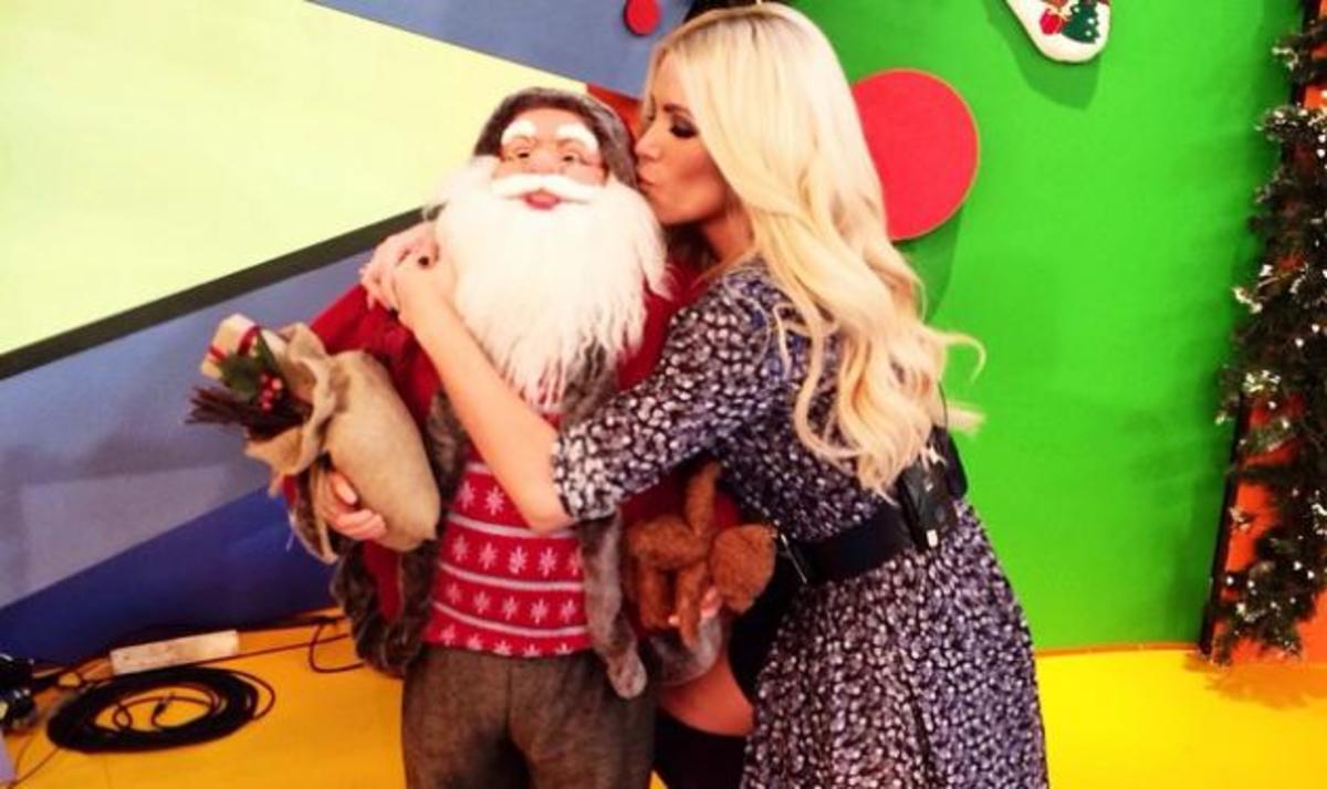 Η Κατερίνα Καινούργιου φέρνει τα Χριστούγεννα!