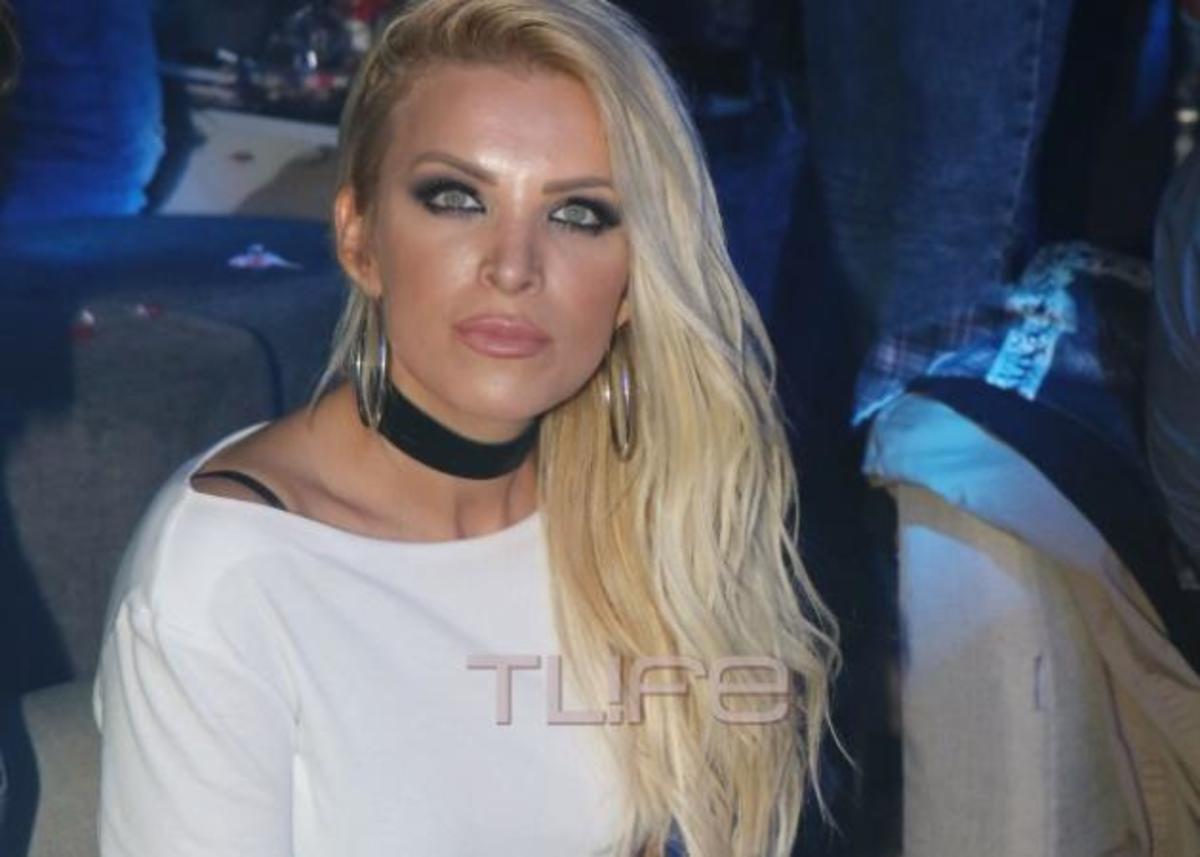 Κατερίνα Καινούργιου: Βραδινή έξοδος με σέξι εμφάνιση!
