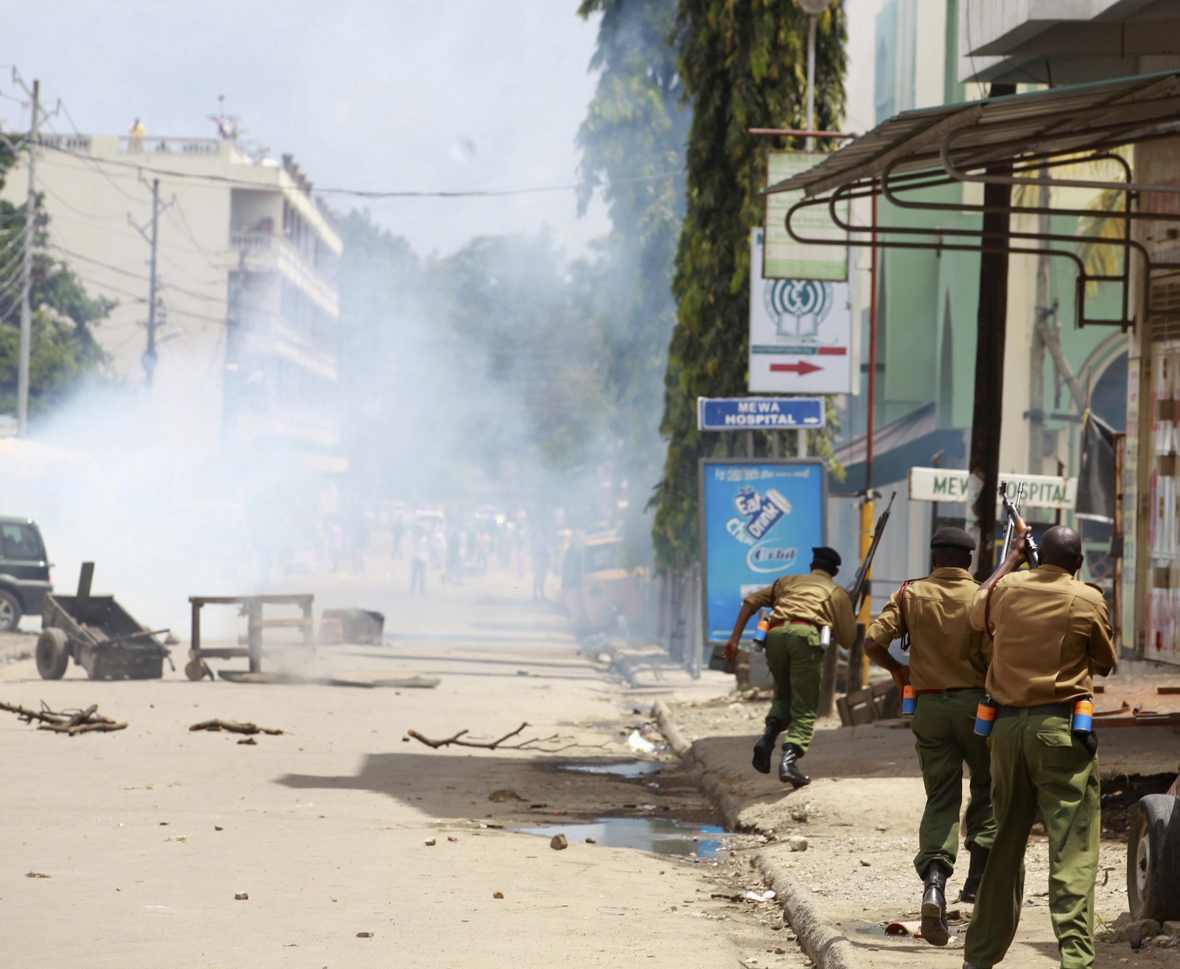 Πυρπολήθηκε η Εκκλησία του Στρατού της Σωτηρίας, μετά το φόνο ιεροκήρυκα