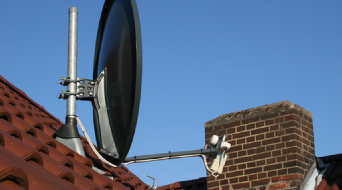 Έκλεινε πλαστά συμβόλαια για δορυφορική τηλεόραση