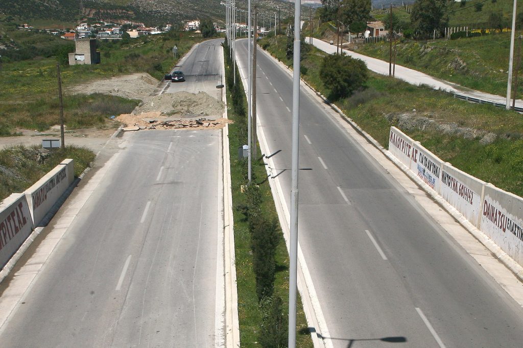 Αμετακίνητοι οι κάτοικοι της Κερατέας για το Οβριόκαστρο