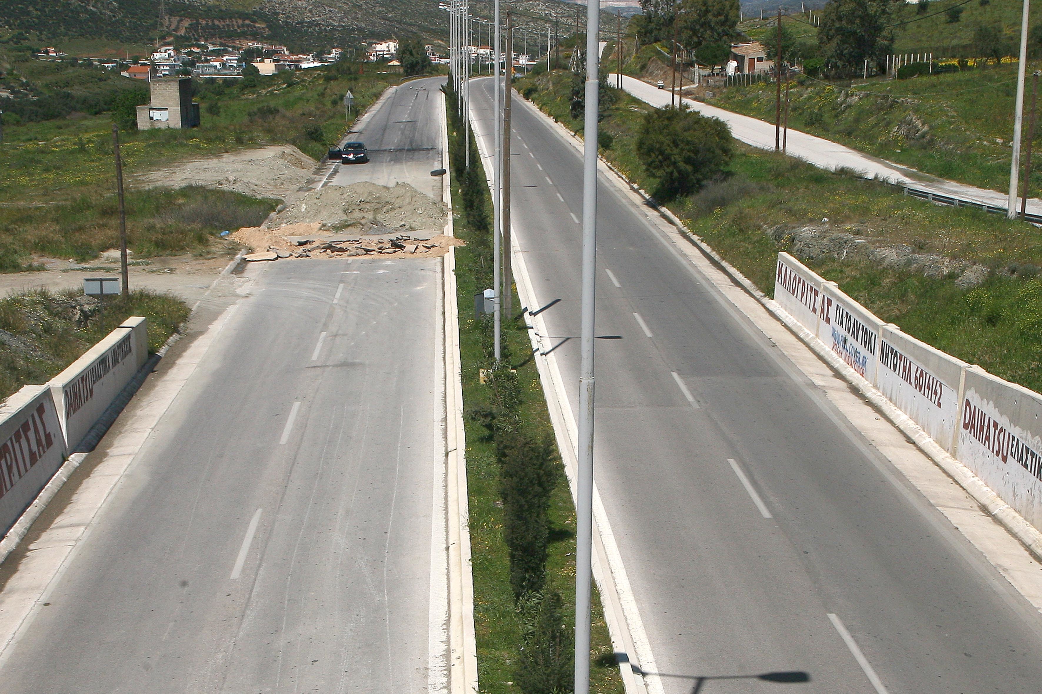 Αμετακίνητοι οι κάτοικοι της Κερατέας για το Οβριόκαστρο
