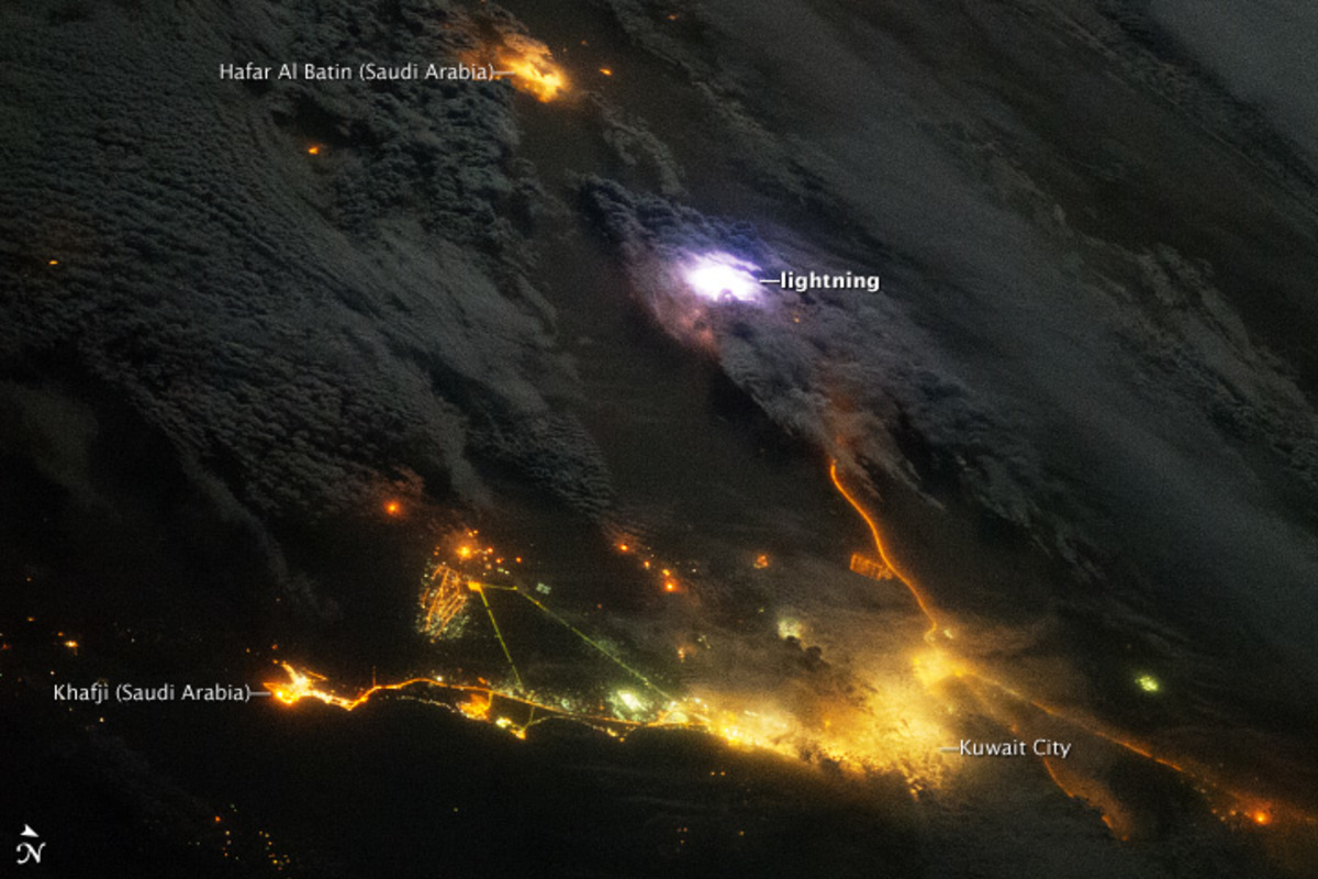Δευτερόλεπτο και… αστραπή! Εκπληκτική φωτό από τη NASA