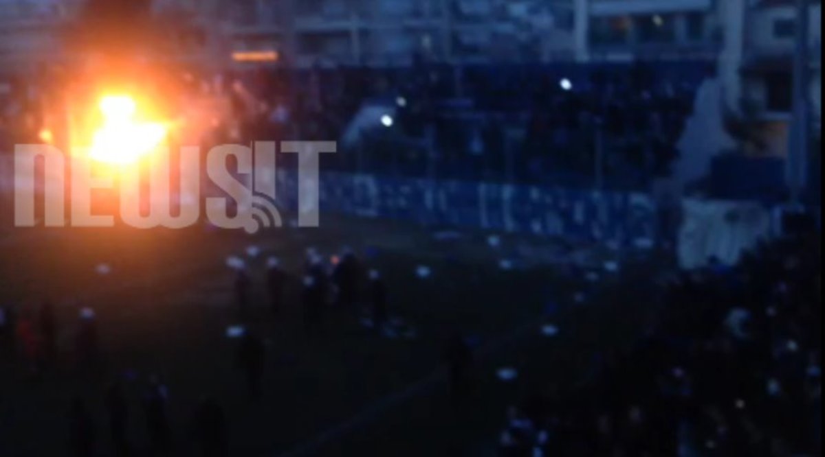 Φωτιά στην εξέδρα