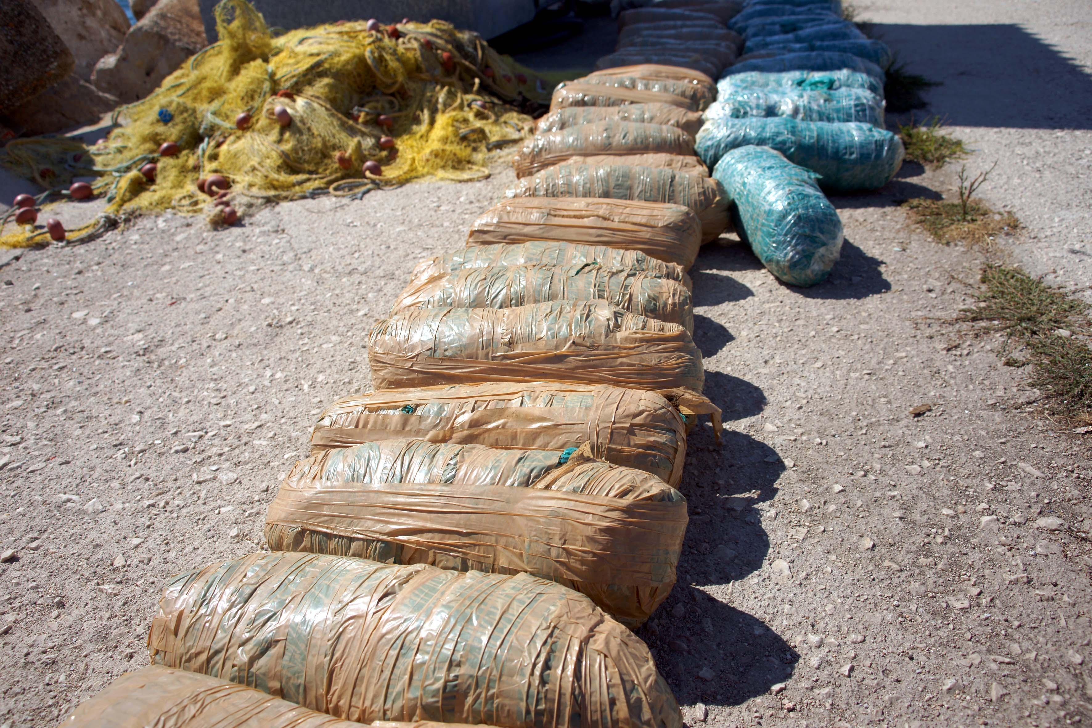 Κέρκυρα: Βρήκε σχεδόν 100 κιλά χασίς… στη θάλασσα!