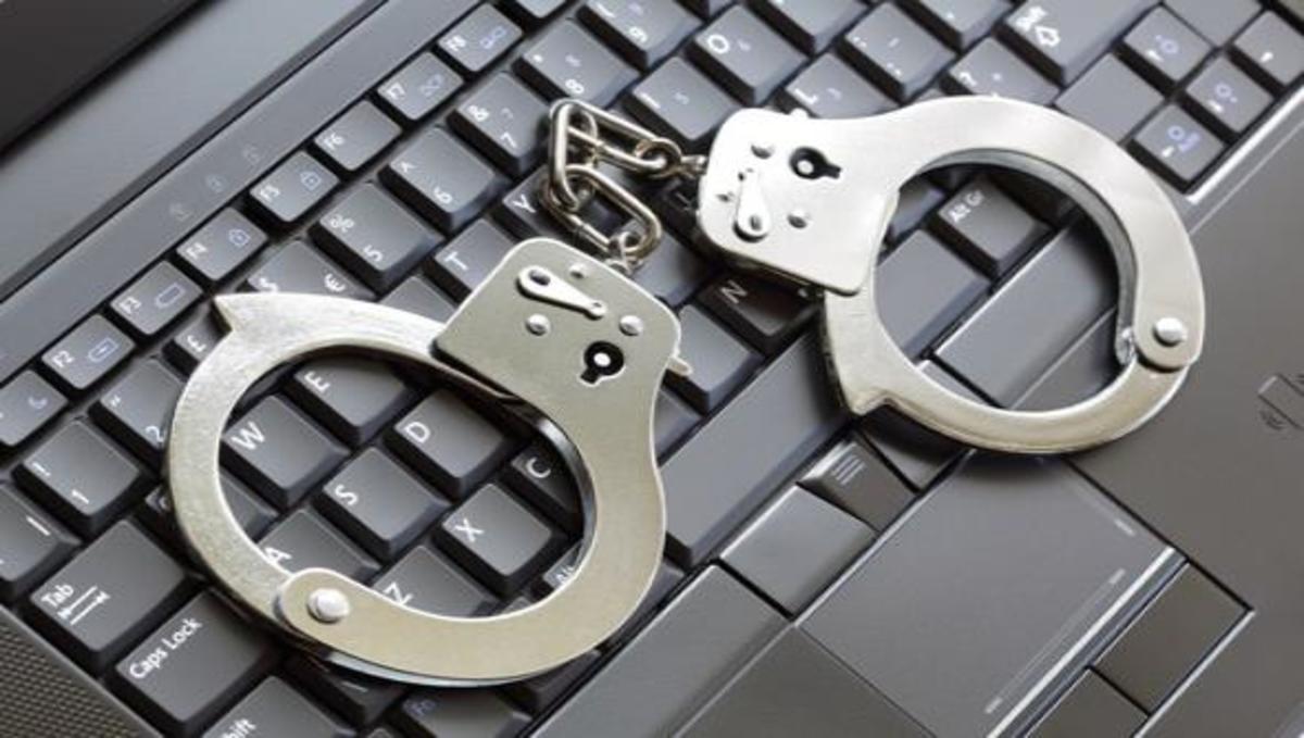 Σύλληψη Ρώσου hacker για επιθέσεις DDoS σε site της Amazon και του eBay