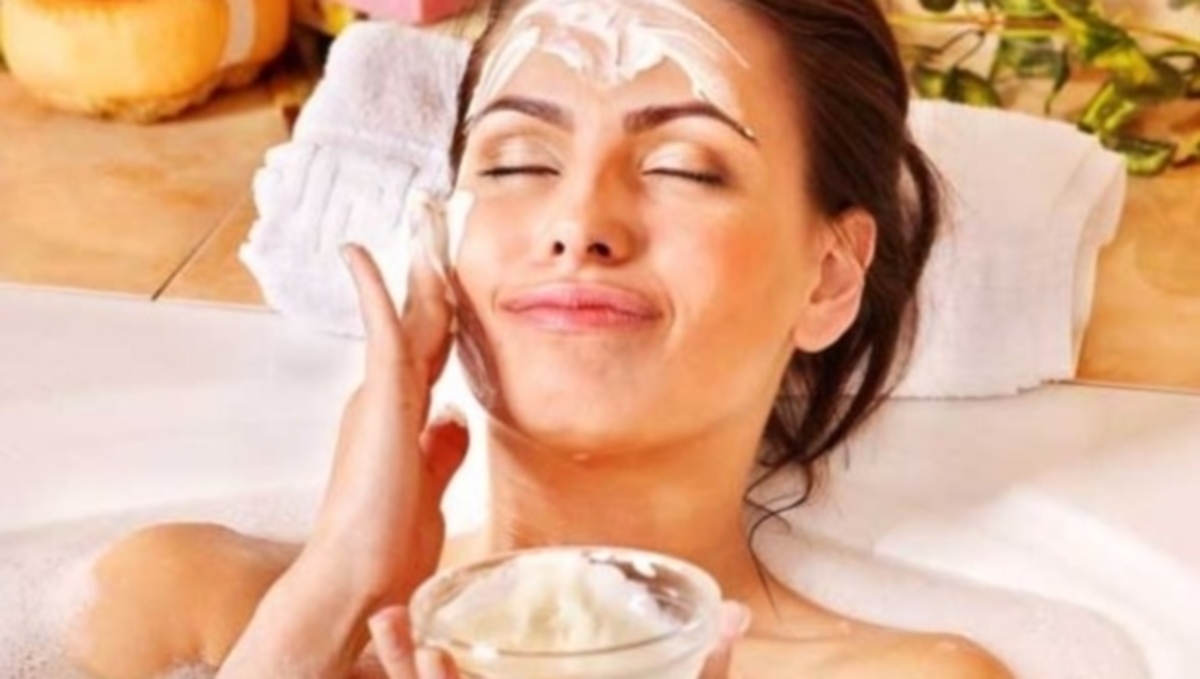 Με ποια υλικά θα απαλλαγείτε από τις κηλίδες στο πρόσωπο