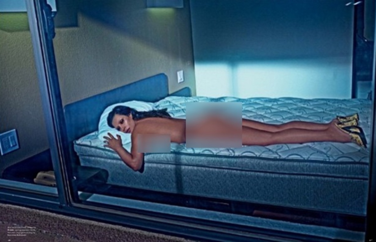 H Kim Kardashian ολόγυμνη πάνω στο στρώμα!