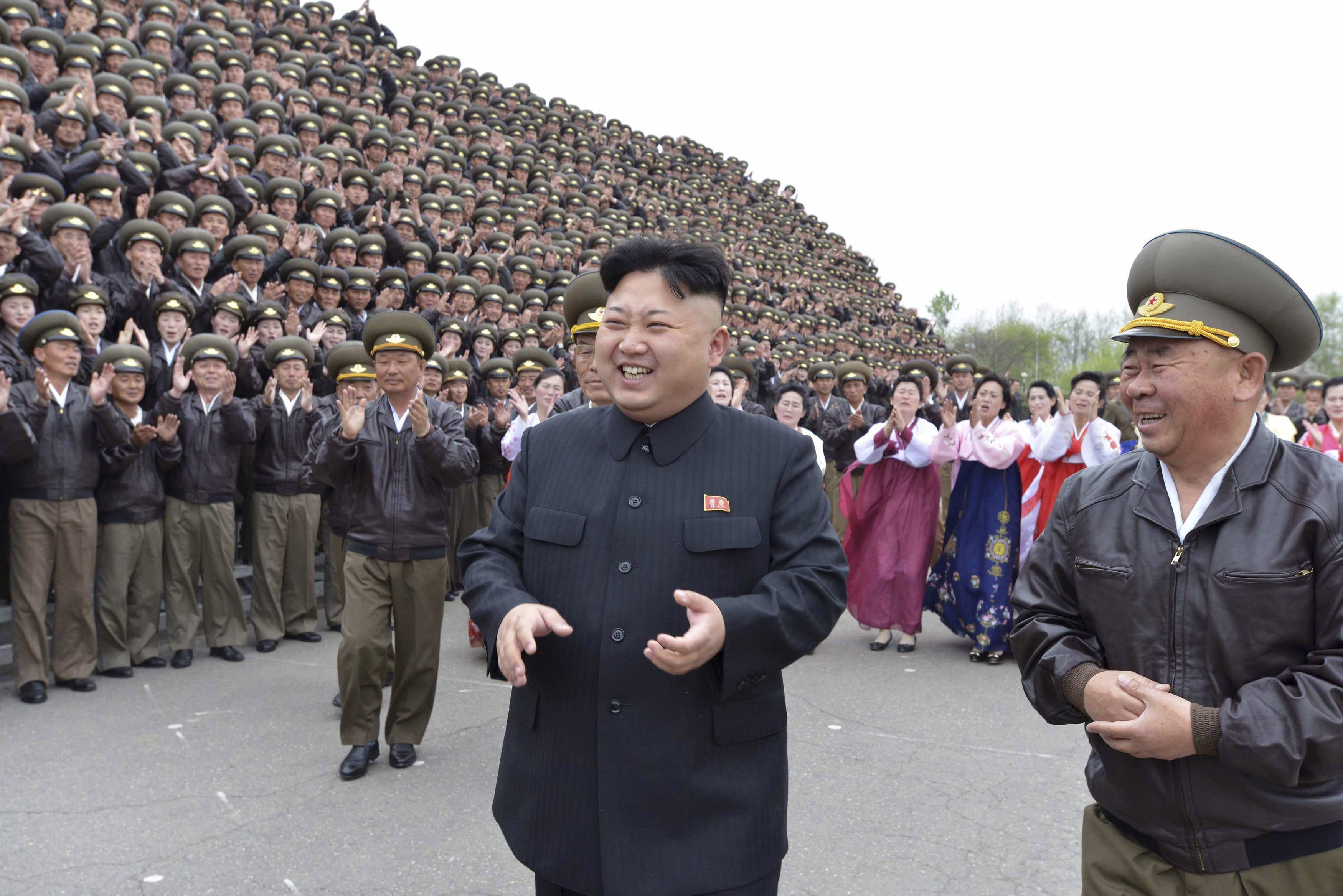 Ο Κιμ Γιονγκ Ουν έστειλε 3 Βορειοκορεάτες στη Γαλλία για να μάθουν να φτιάχνουν… Έμενταλ!