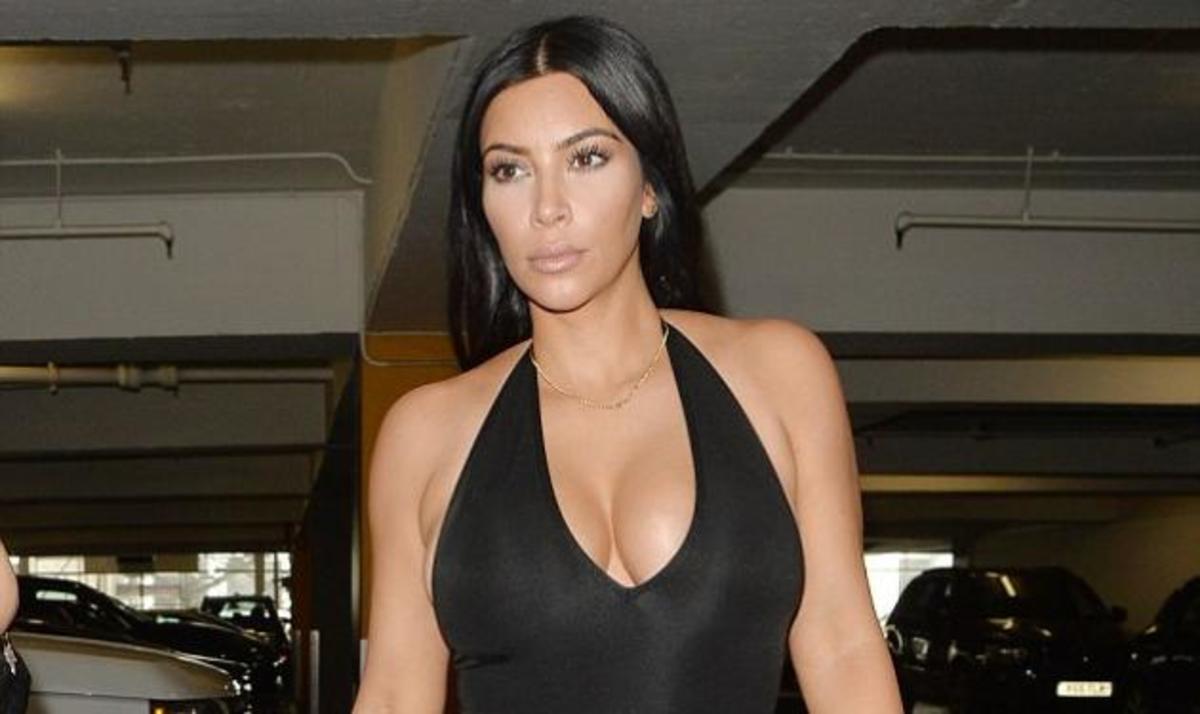 H Kim Kardashian ψωνίζει τα εσώρουχα που φοράει η βασίλισσα της Αγγλίας! ΦΩΤΟ