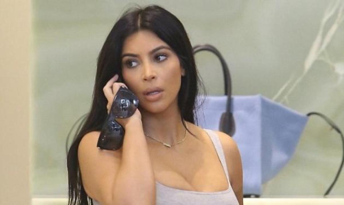 Kim Kardashian: Τρέλανε τον κόσμο με το στενό φόρεμά της…