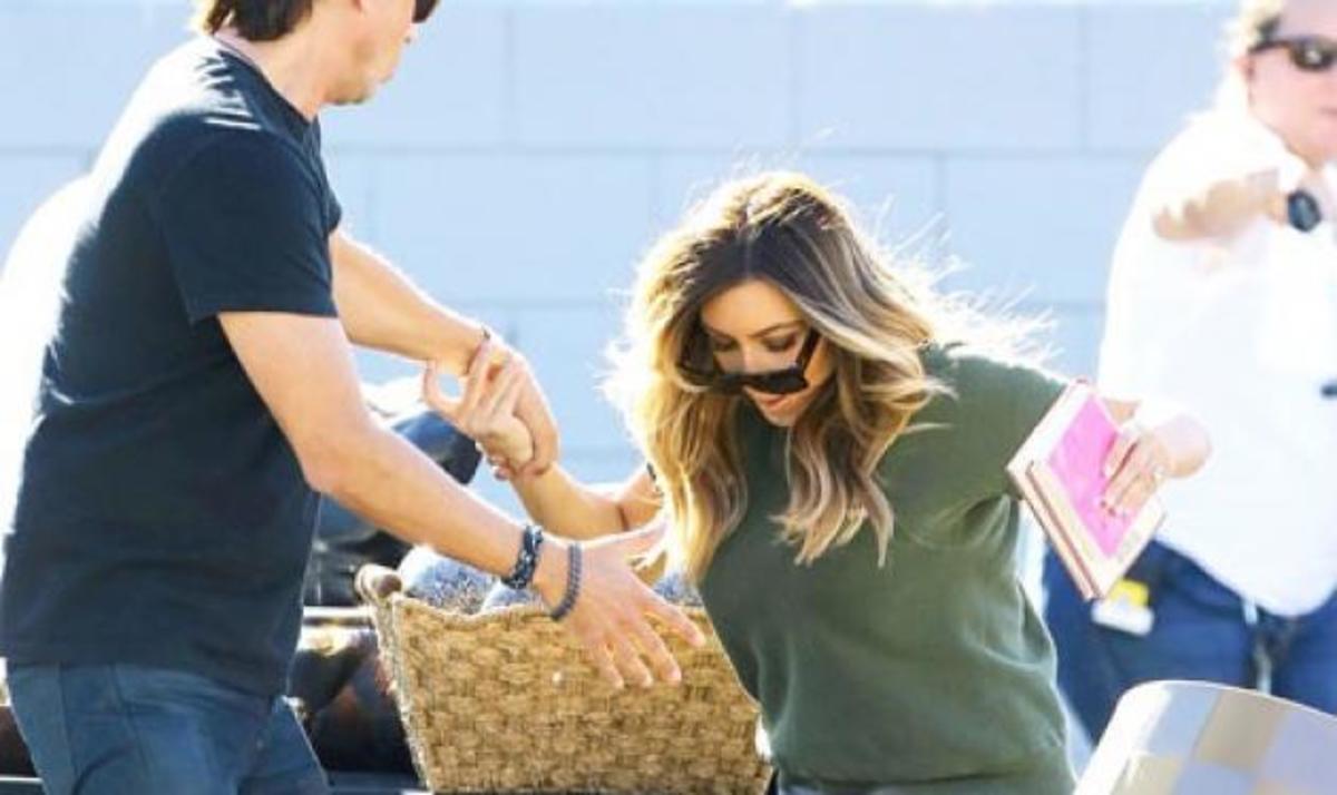 Η επεισοδιακή τούμπα της Kim Kardashian! Φωτογραφίες και video