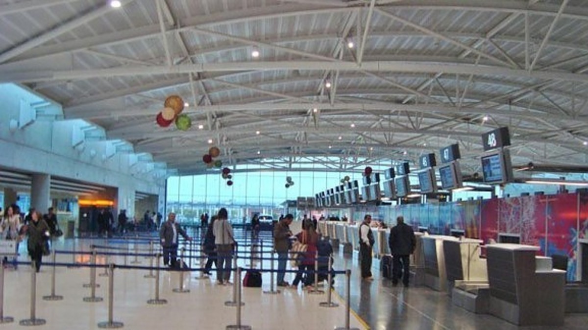 Τρόμος και στην Κύπρο! Υπό περιορισμό 6 ύποπτοι στο αεροδρόμιο Λάρνακας