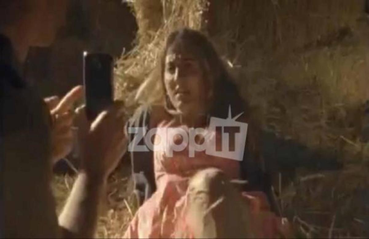 Ο Κίτσος και η Τασούλα ξαναχτυπούν με νέα προκλητική διαφήμιση!