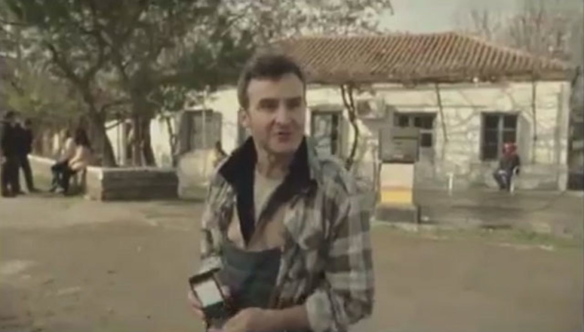 Ο Κίτσος σχολιάζει τις πολιτικές εξελίξεις με tragic διάθεση!