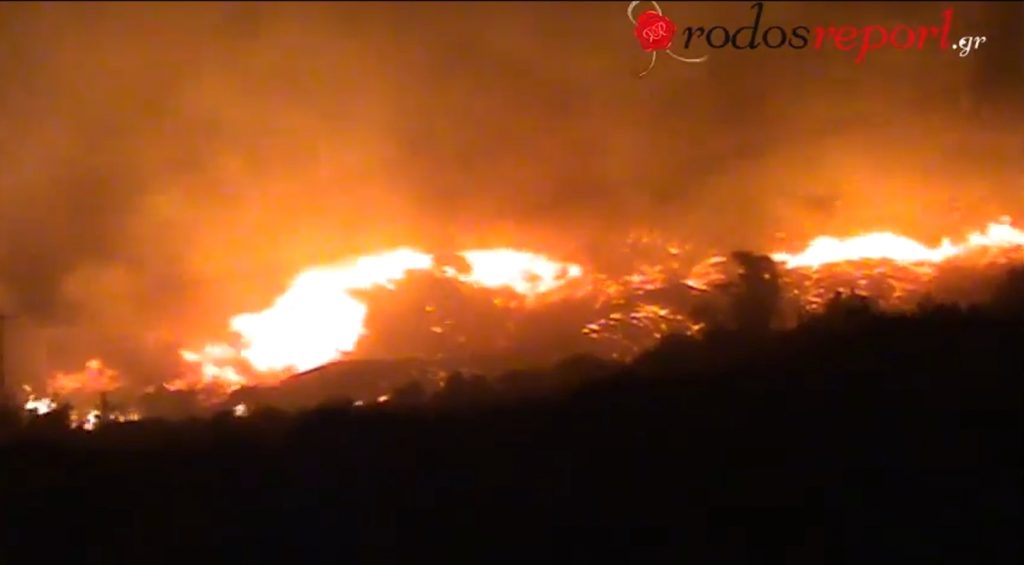 Μεγάλη φωτιά στη Ρόδο