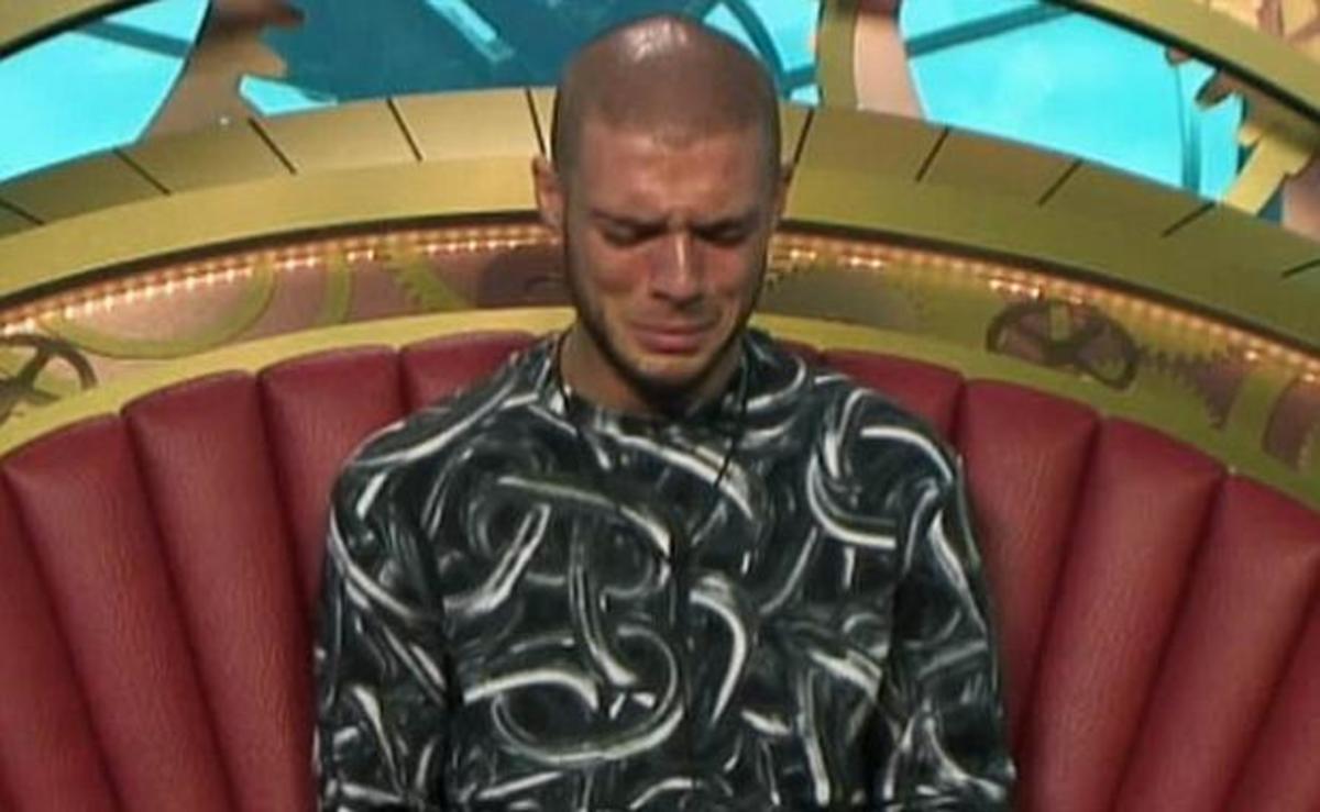 Όρμησε ολόγυμνος σε συμπαίκτη του! Εκτός Big Brother ο παίκτης!