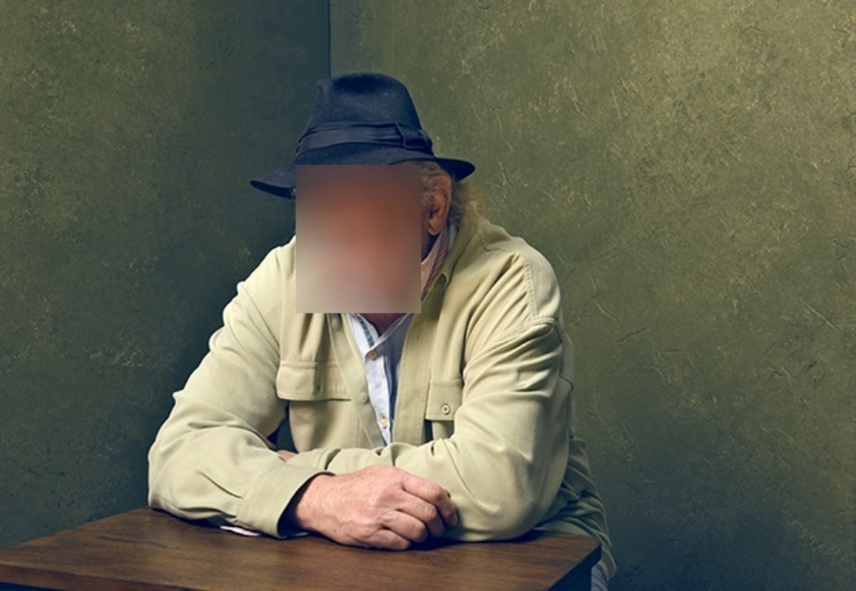 Πασίγνωστος ηθοποιός κλαίει κάθε μέρα και σκέφτεται πώς θα είναι η κηδεία του!