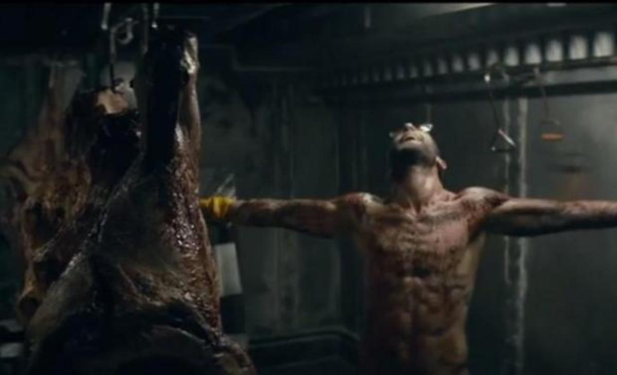 Σεξ, αίμα και τρόμος! Το βιντεοκλίπ που σοκάρει