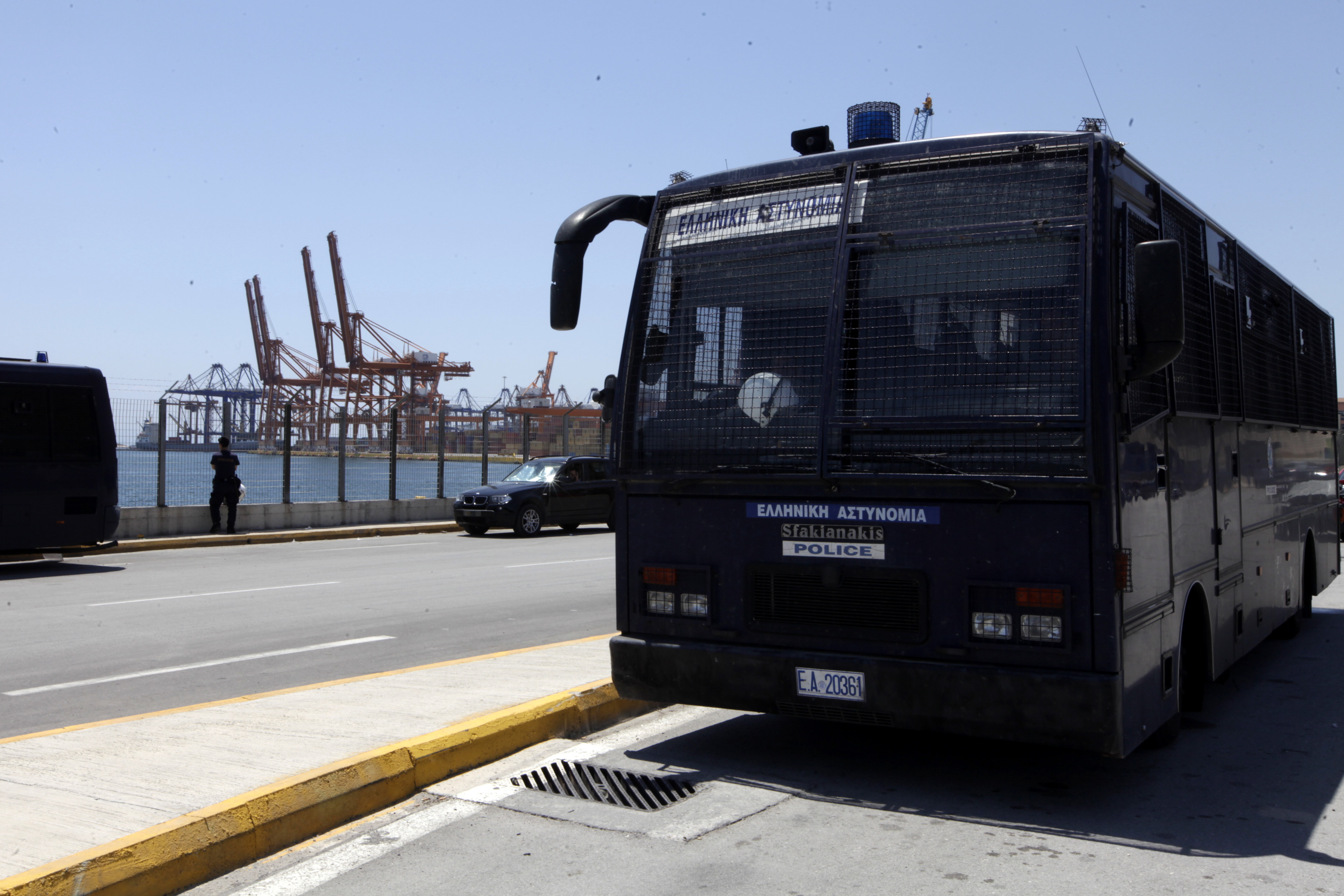 Λιβαδειά: Αυτοκτόνησε πέφτοντας στις ρόδες λεωφορείου της ΕΛΑΣ