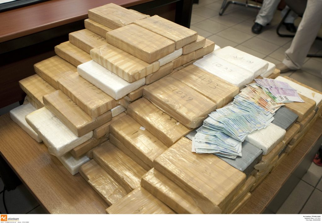 Πώς τα 230 κιλά κοκαΐνης στη Βούλα ανοίγουν το φάκελο στυγερής δολοφονίας