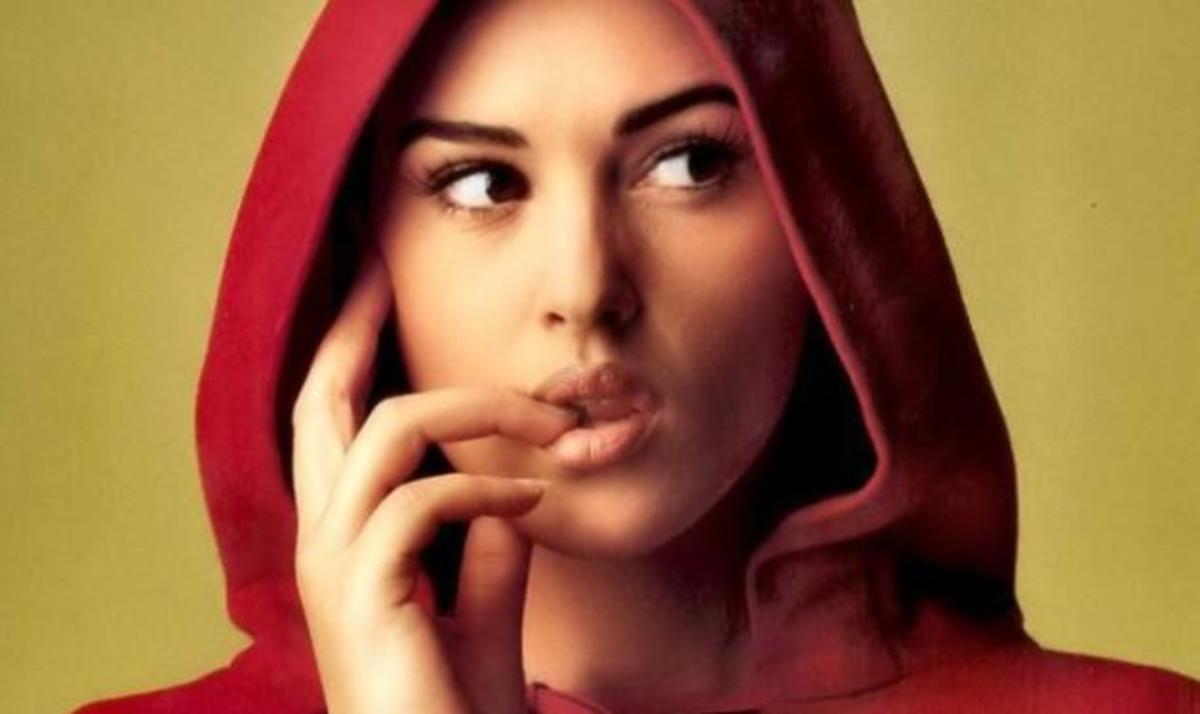 Παραμύθια μόνο για μεγάλους! Διάσημες star ντύνονται sexy κοκκινοσκουφίτσες