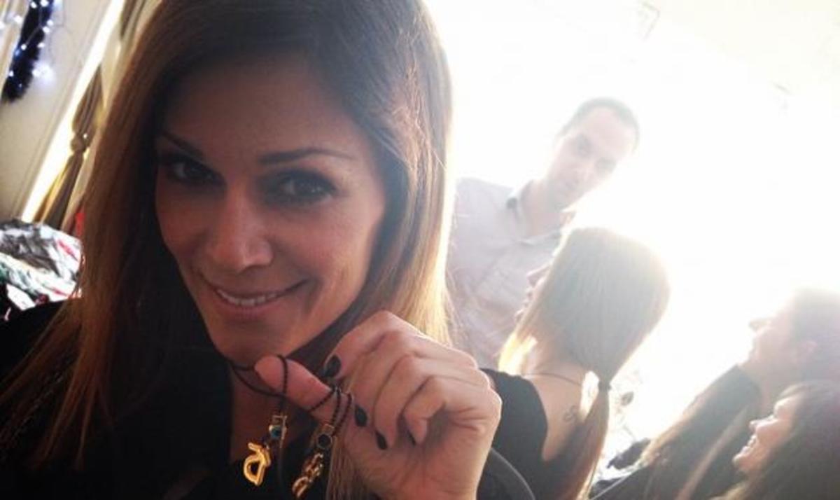 Έλλη Κοκκίνου: Ντύθηκε… “κακό κορίτσι” για τις Απόκριες!