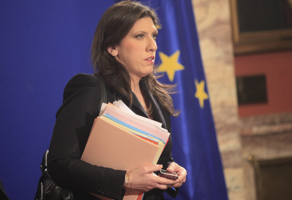 Αυτόπτης μάρτυρας υπέρ της Ζωής Κωνσταντοπούλου: Δέχτηκε σεξιστική επίθεση