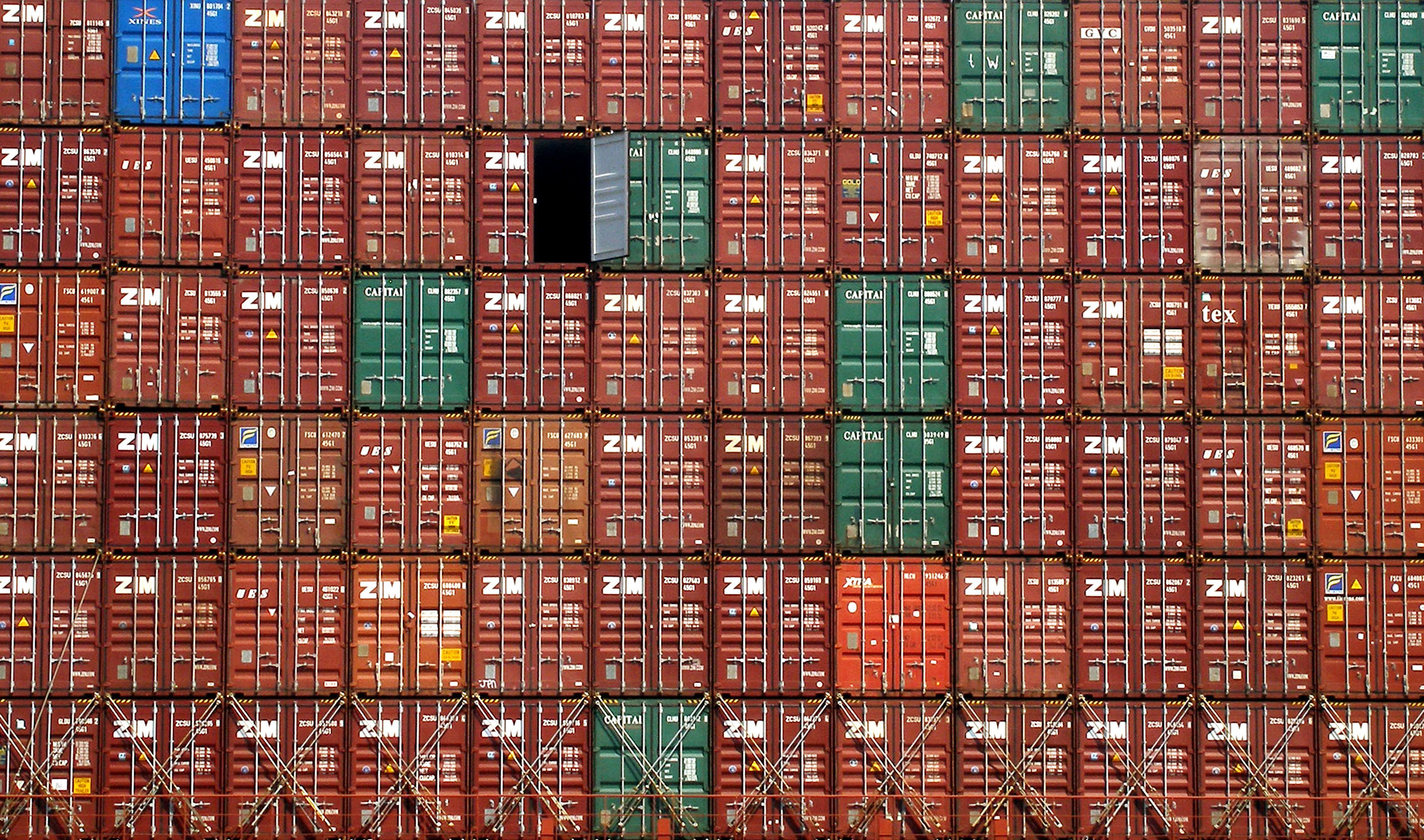 Ήταν έτοιμοι να ρίξουν στην αγορά 4 κοντέινερς με μαϊμού προϊόντα