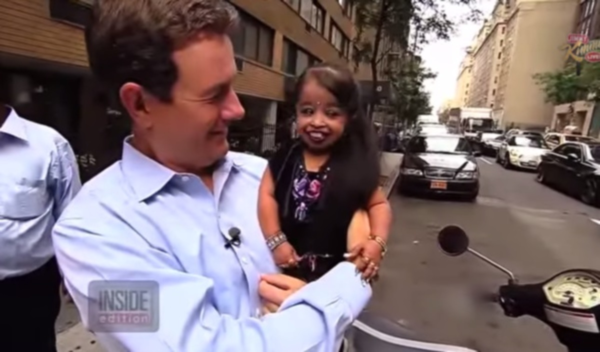 Η πιο κοντή γυναίκα στον κόσμο – Video